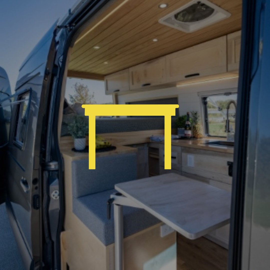 Table/Cushions & accessories