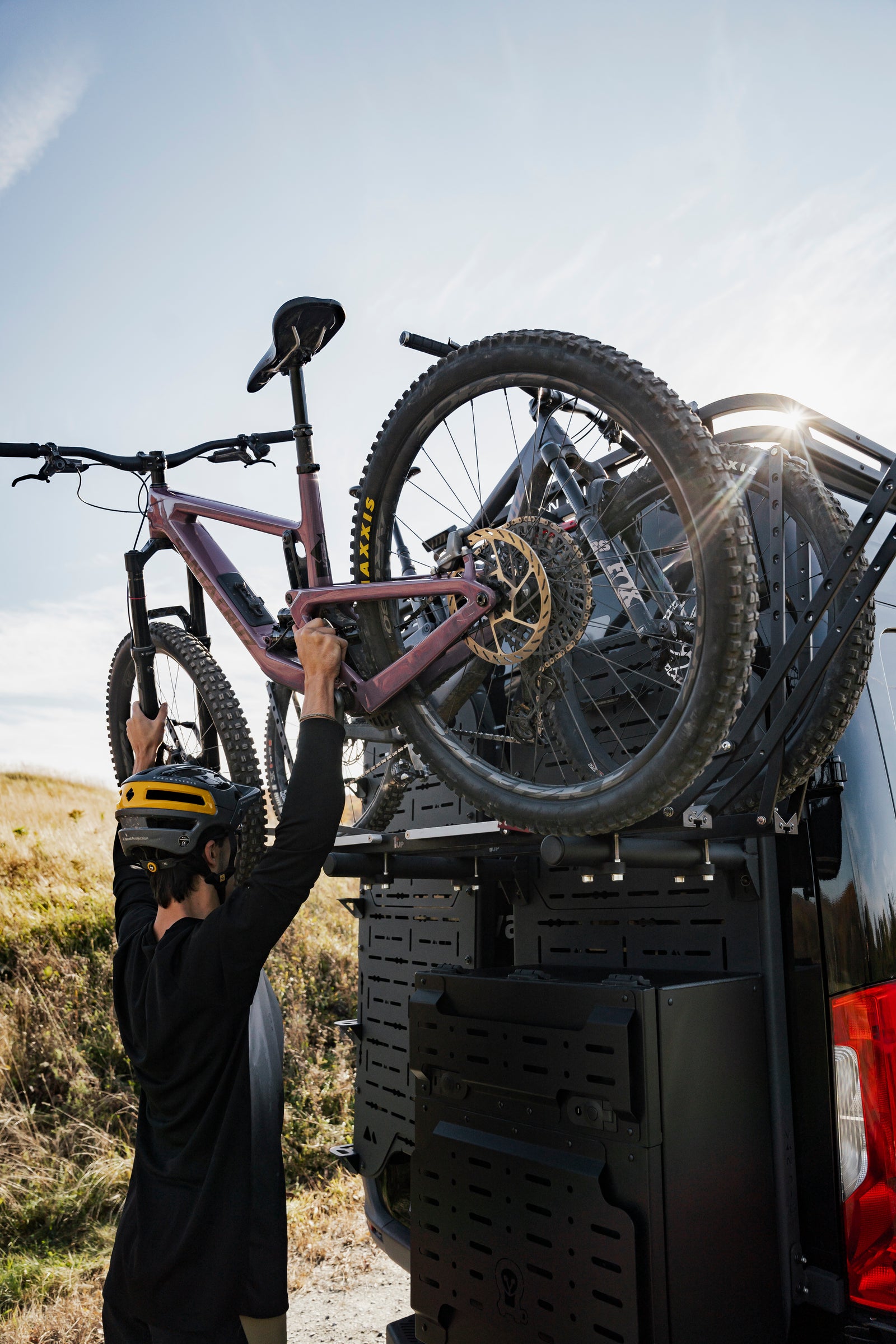 Horizontal tubes for rear door support - VDICI